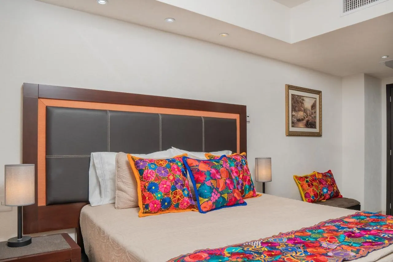 פוארטו ואלארטה Ocean Front Condo Sleeps 4 Adults-Grand Venetian T3000-1606 דירה פוארטו ואלארטה
