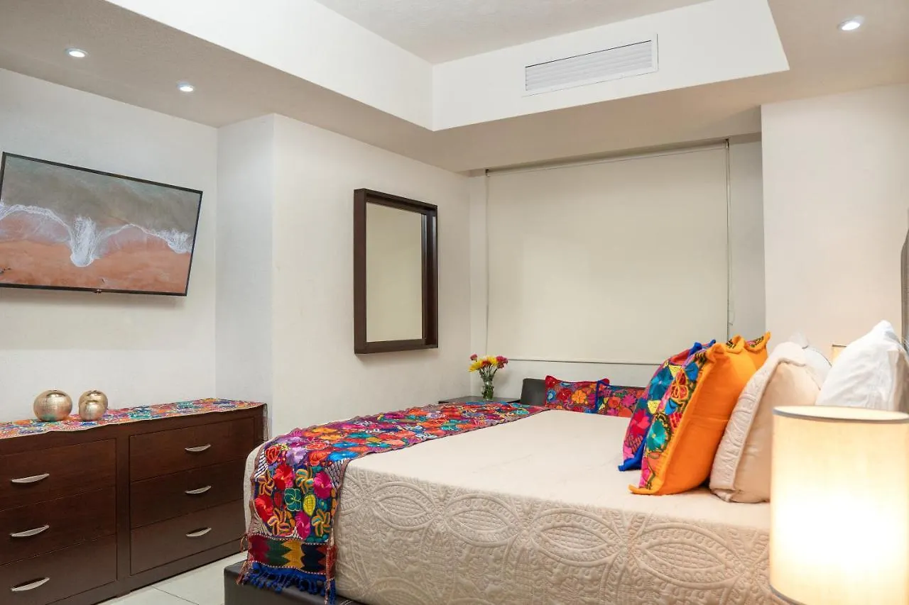 פוארטו ואלארטה Ocean Front Condo Sleeps 4 Adults-Grand Venetian T3000-1606 דירה